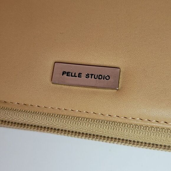 Pelle Studio by Wilsons Leather Tan Wallet On A String Crossbody Clutch - Picture 2 of 15